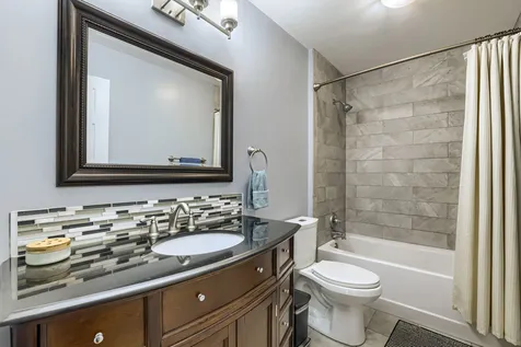 816 Paddock Lane Libertyville IL 60048