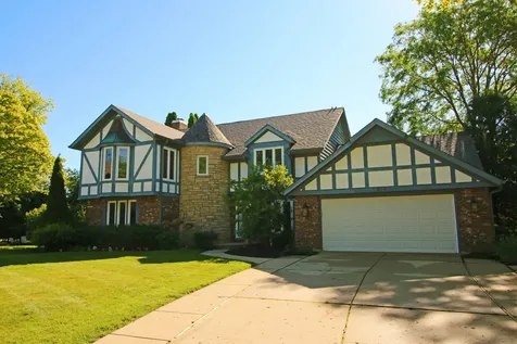 816 Paddock Lane Libertyville IL 60048