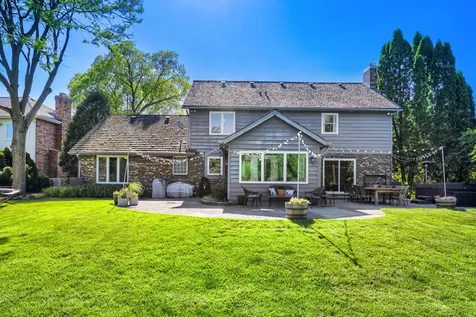 816 Paddock Lane Libertyville IL 60048