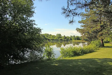 816 Paddock Lane Libertyville IL 60048