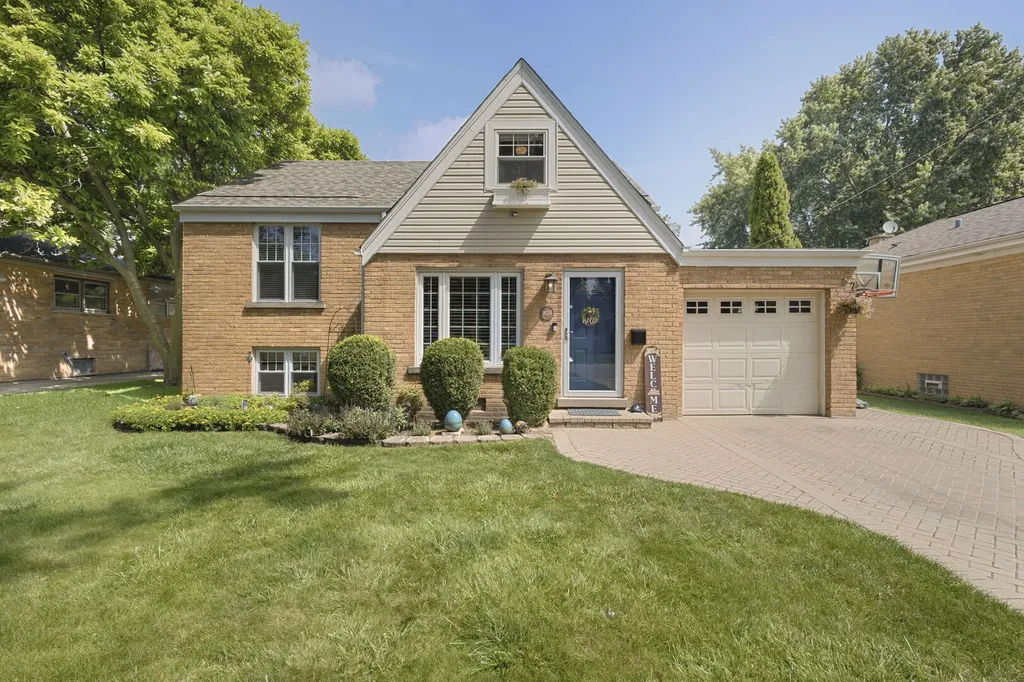 9024 30TH Street Brookfield IL 60513