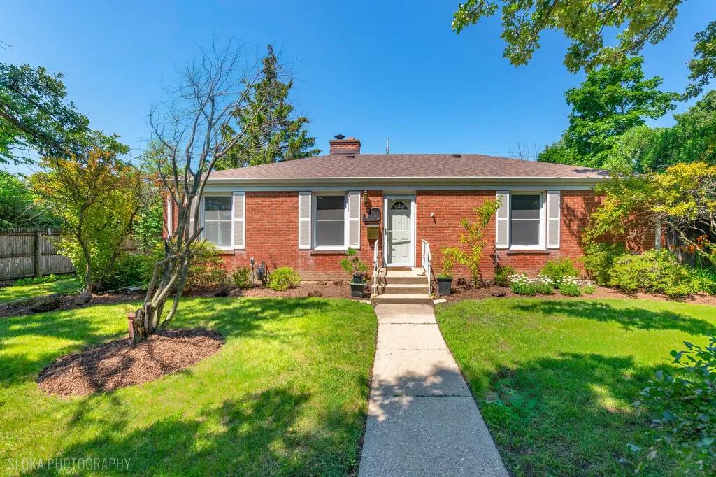 600 Garfield Avenue Lake Bluff IL 60044