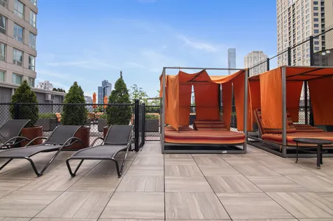 345 North La Salle Drive Chicago IL 60654