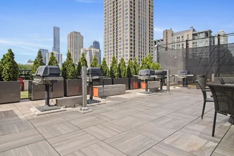 345 North La Salle Drive Chicago IL 60654