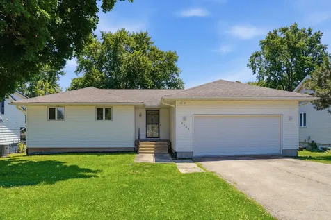 2004 West 4th Street Dixon IL 61021