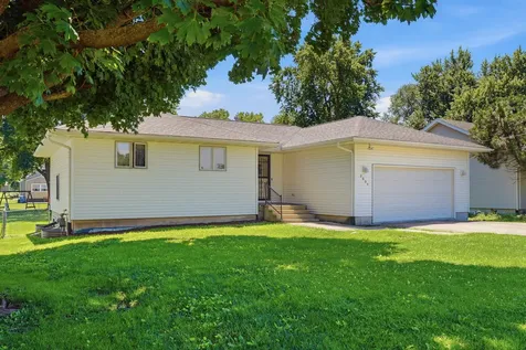 2004 West 4th Street Dixon IL 61021