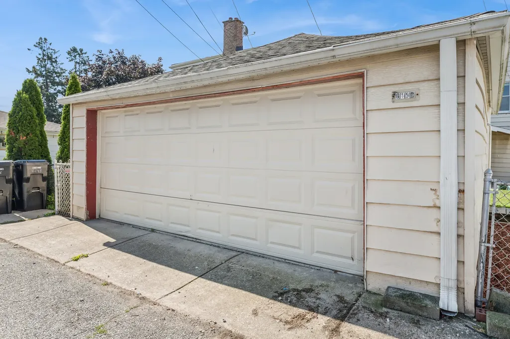 6150 West Thorndale Avenue Chicago IL 60646