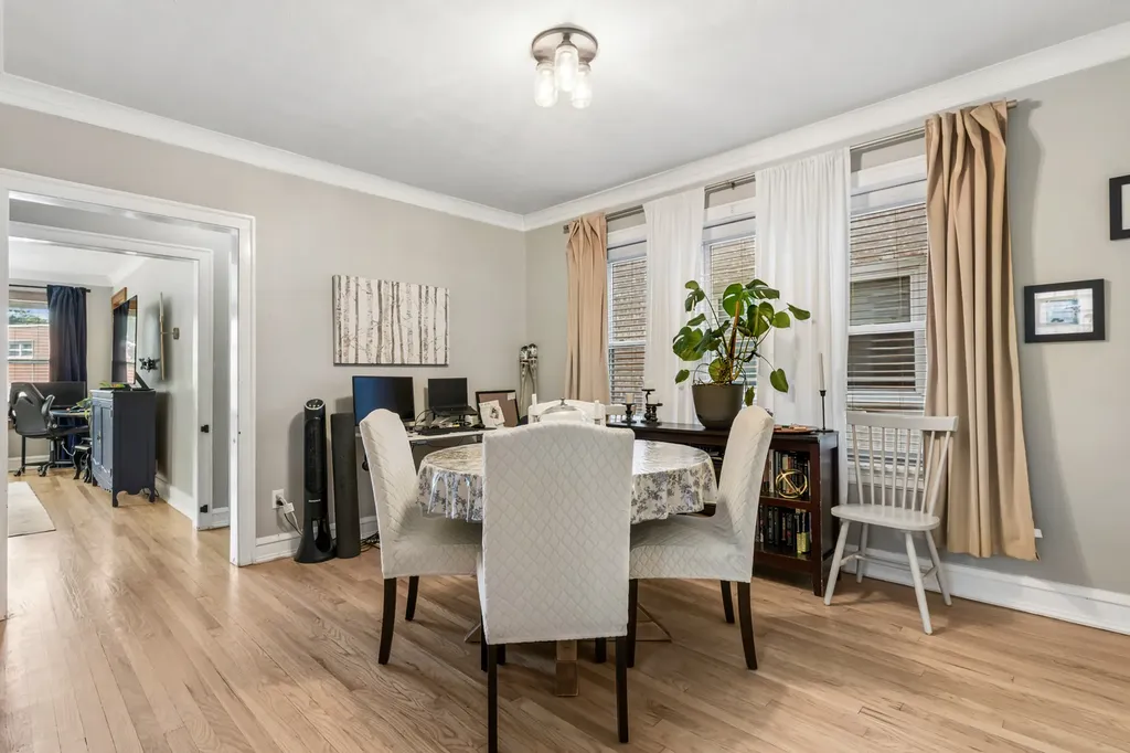 6150 West Thorndale Avenue Chicago IL 60646