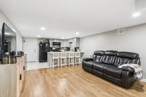 6150 West Thorndale Avenue Chicago IL 60646