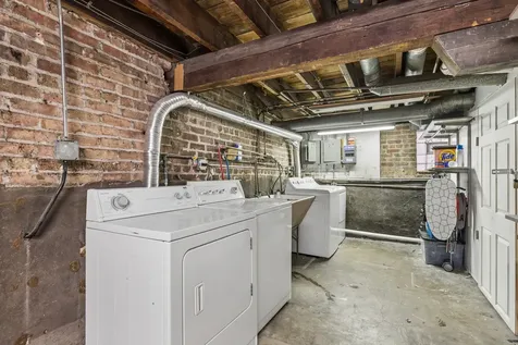 6150 West Thorndale Avenue Chicago IL 60646