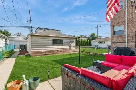 6150 West Thorndale Avenue Chicago IL 60646