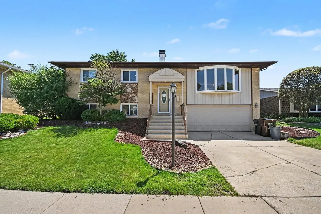 15329 Maple Drive Oak Forest IL 60452
