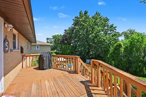 15329 Maple Drive Oak Forest IL 60452