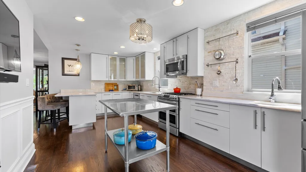 5818 West Byron Street Chicago IL 60634