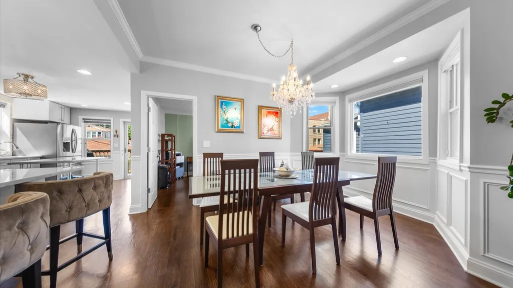 5818 West Byron Street Chicago IL 60634
