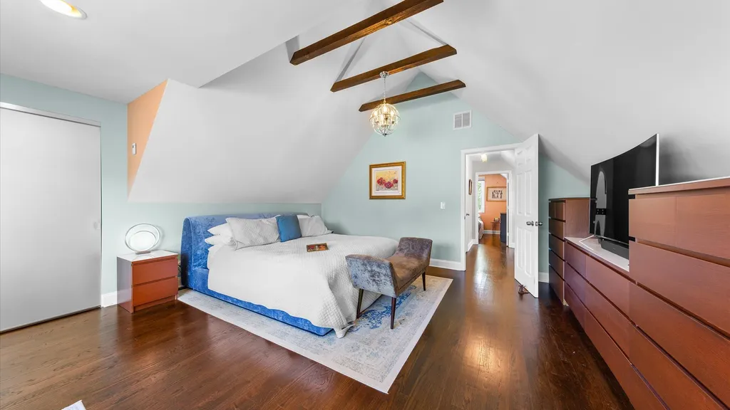 5818 West Byron Street Chicago IL 60634