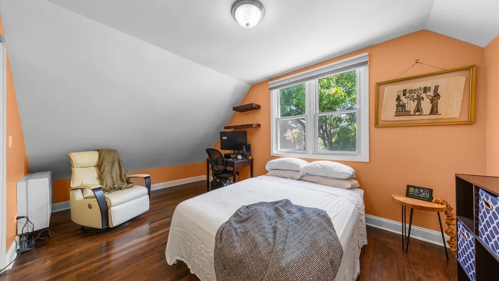 5818 West Byron Street Chicago IL 60634