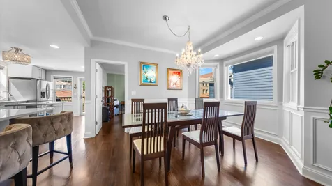 5818 West Byron Street Chicago IL 60634
