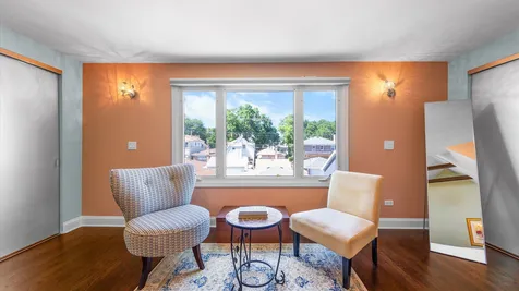 5818 West Byron Street Chicago IL 60634