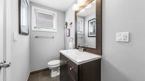 5818 West Byron Street Chicago IL 60634