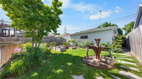 5818 West Byron Street Chicago IL 60634