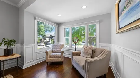 5818 West Byron Street Chicago IL 60634