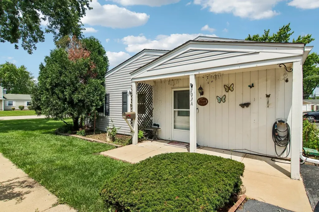 103 Daniel Court Bartlett IL 60103