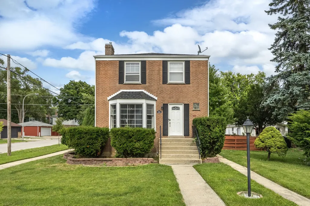 901 Manchester Avenue Westchester IL 60154