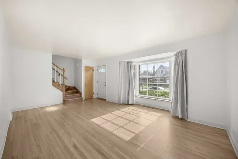 901 Manchester Avenue Westchester IL 60154