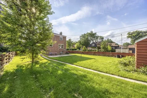 901 Manchester Avenue Westchester IL 60154