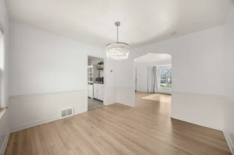 901 Manchester Avenue Westchester IL 60154