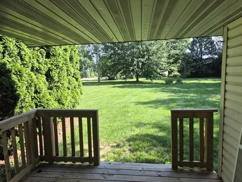 140 Lamplighter Poplar Grove IL 61065