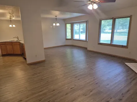 140 Lamplighter Poplar Grove IL 61065