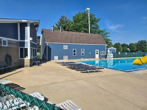 140 Lamplighter Poplar Grove IL 61065