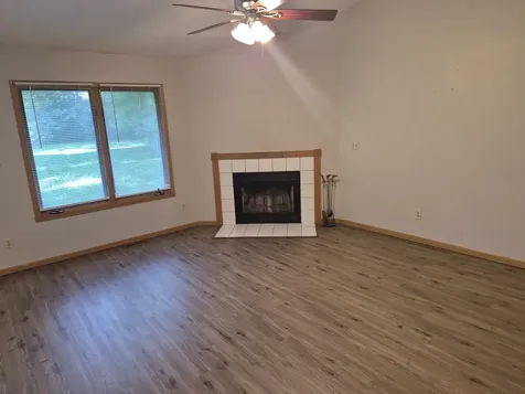 140 Lamplighter Poplar Grove IL 61065