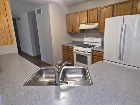 140 Lamplighter Poplar Grove IL 61065