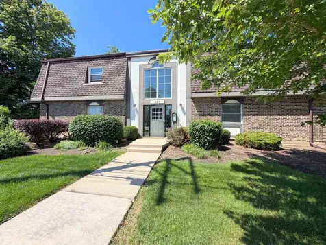 889 Trace Drive Buffalo Grove IL 60089