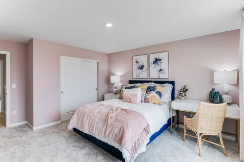 2879 Londonberry Drive Elgin IL 60124
