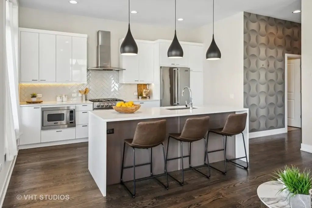 469 North Paulina Street Chicago IL 60622