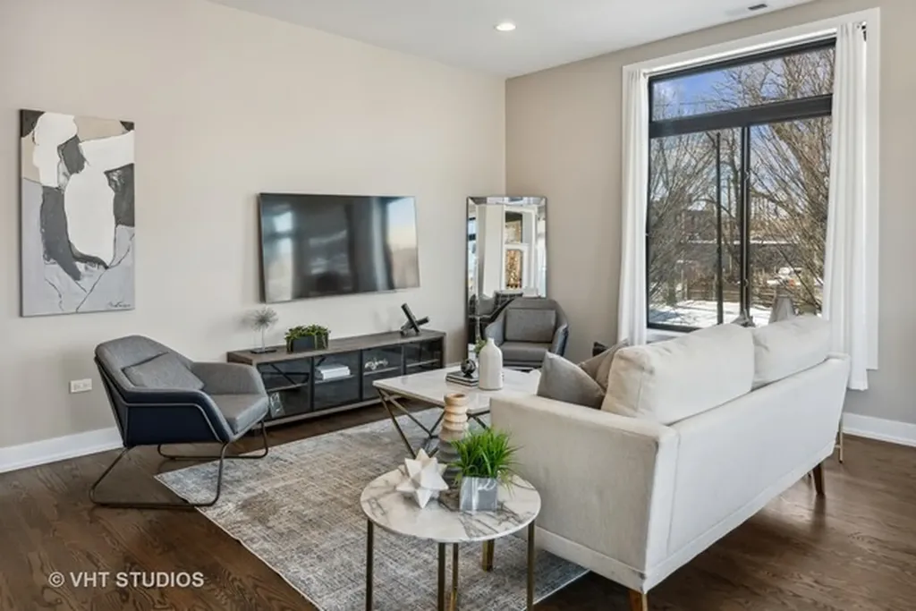469 North Paulina Street Chicago IL 60622