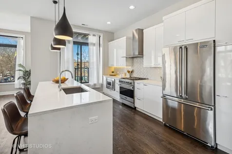 469 North Paulina Street Chicago IL 60622