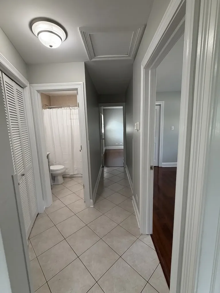 2204 Campbell Street Rolling Meadows IL 60008