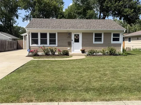 2204 Campbell Street Rolling Meadows IL 60008