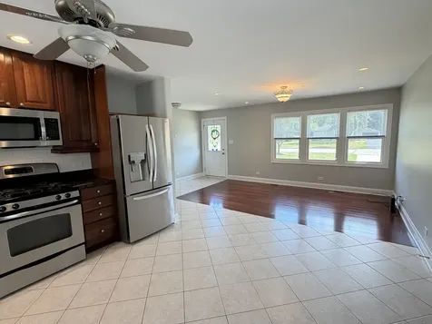2204 Campbell Street Rolling Meadows IL 60008