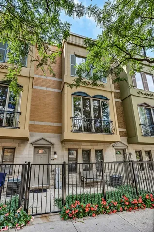 530 North Peoria Street Chicago IL 60642