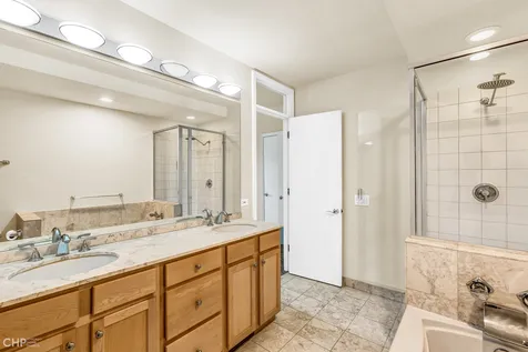 530 North Peoria Street Chicago IL 60642