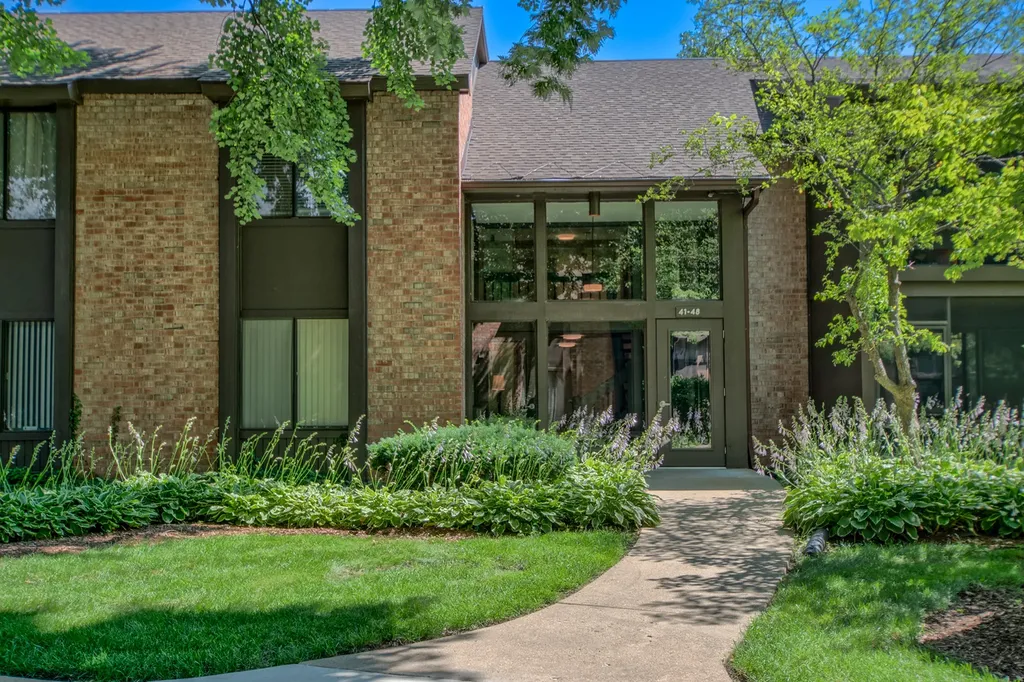 740 Saint Andrews Lane Crystal Lake IL 60014