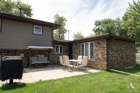 8140 West 91st Street Hickory Hills IL 60457