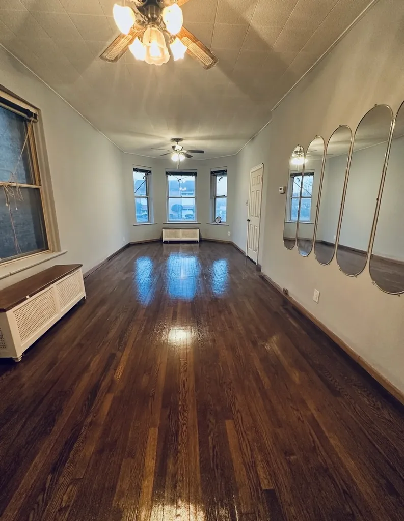 743 East 69th Place Chicago IL 60637