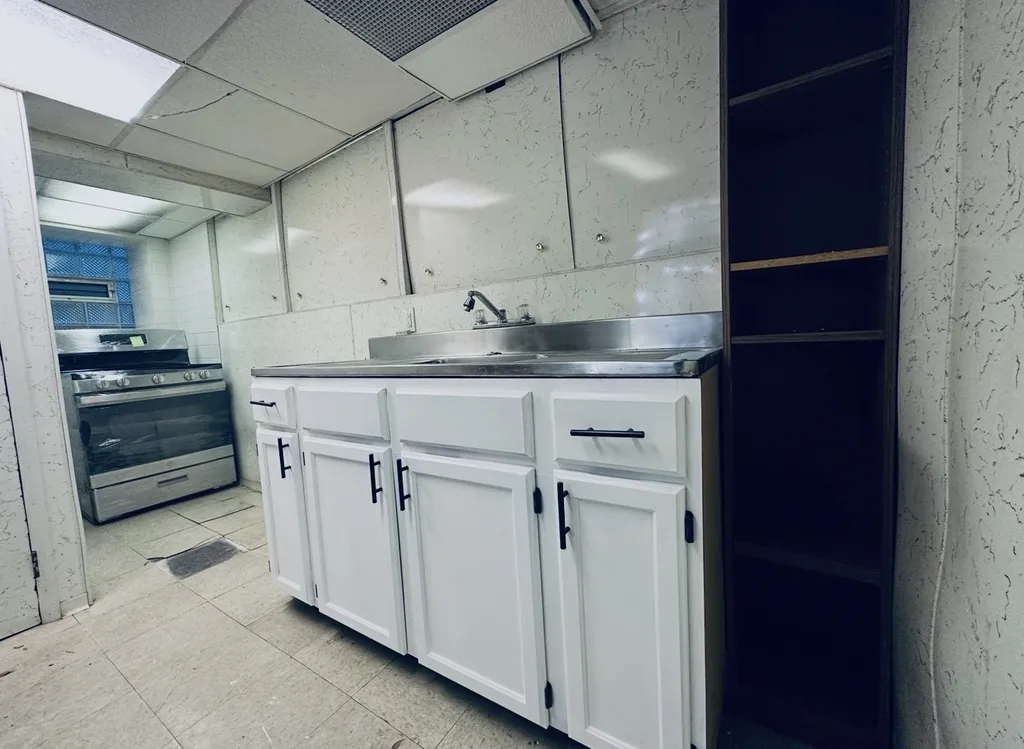 743 East 69th Place Chicago IL 60637
